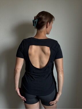 Victoria’s Secret PINK Open Back Tee Medium Black Athleisure